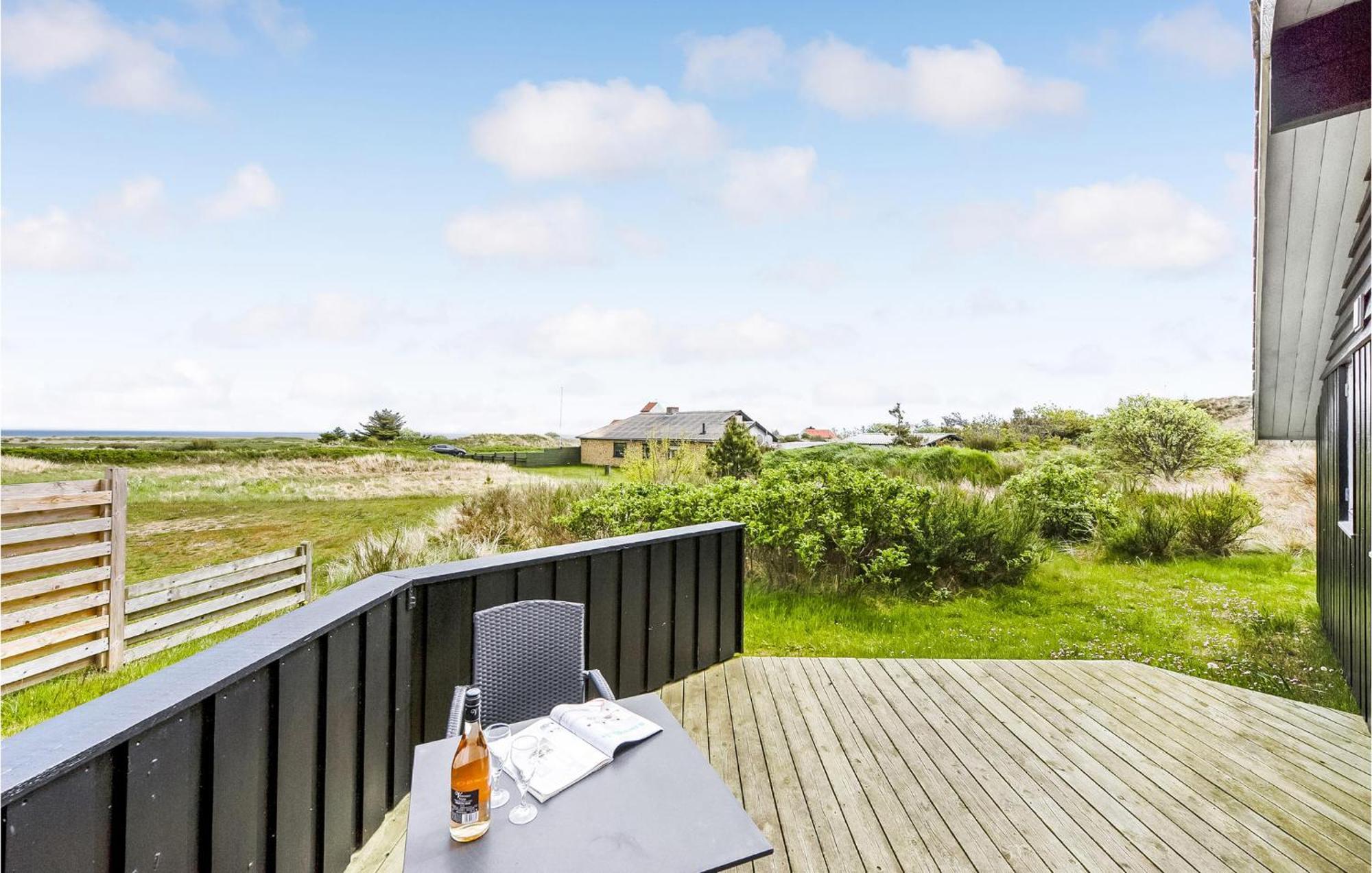 3 Bedroom Awesome Home In Hvide Sande Exterior photo
