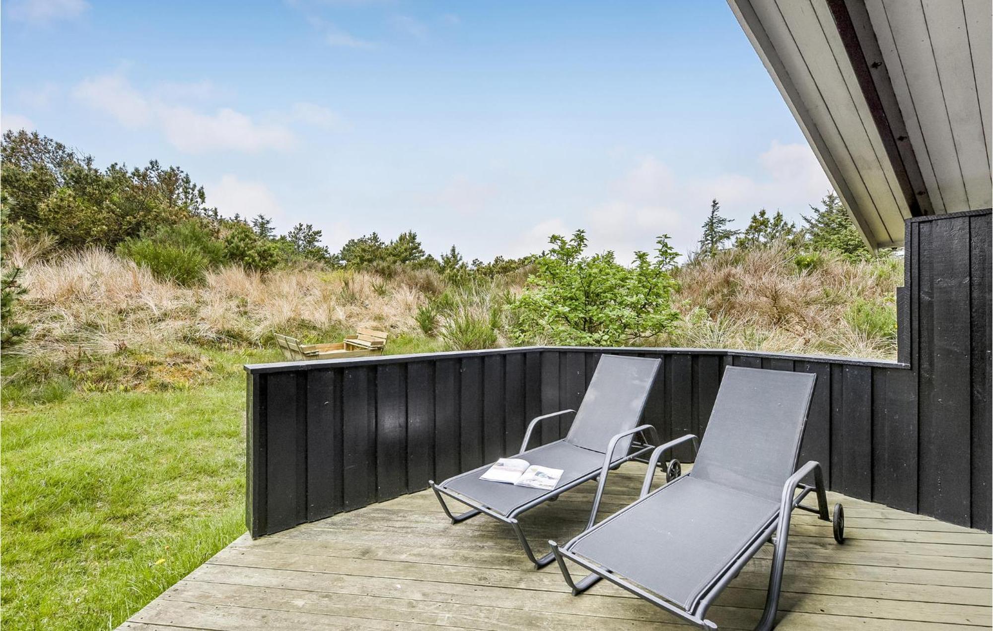 3 Bedroom Awesome Home In Hvide Sande Exterior photo
