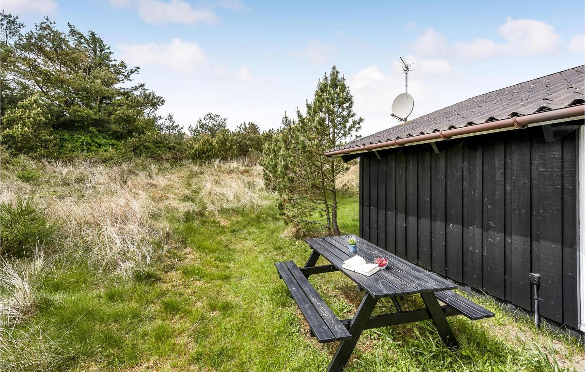 3 Bedroom Awesome Home In Hvide Sande Exterior photo
