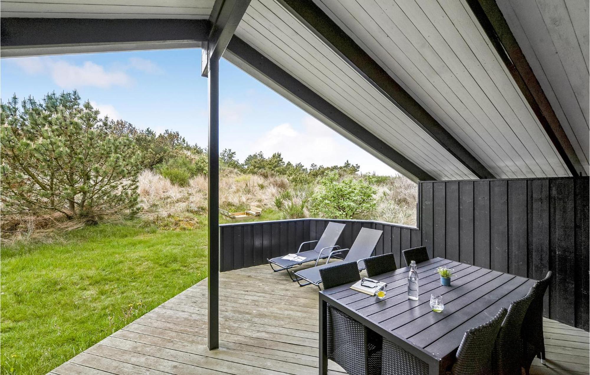 3 Bedroom Awesome Home In Hvide Sande Exterior photo